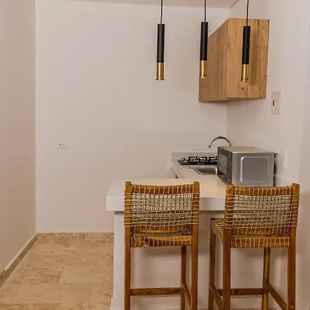 Apartamento Dm-1q De Doble En Getsemani Con Vista A Las Murallas Aire Acondicionado Y Wifi Cartagena