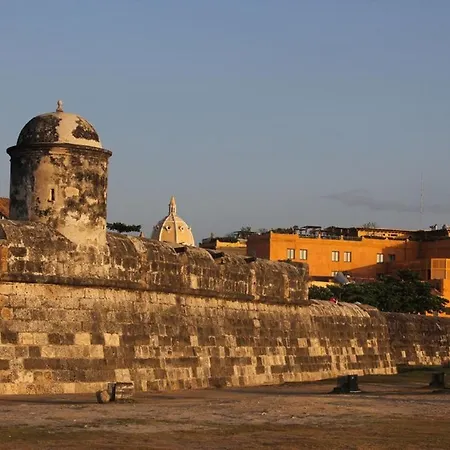 Dm-1q De Doble En Getsemani Con Vista A Las Murallas Aire Acondicionado Y Wifi *